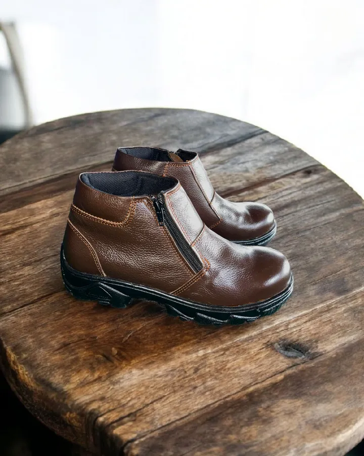 Sepatu Safety Kulit Sapi Asli