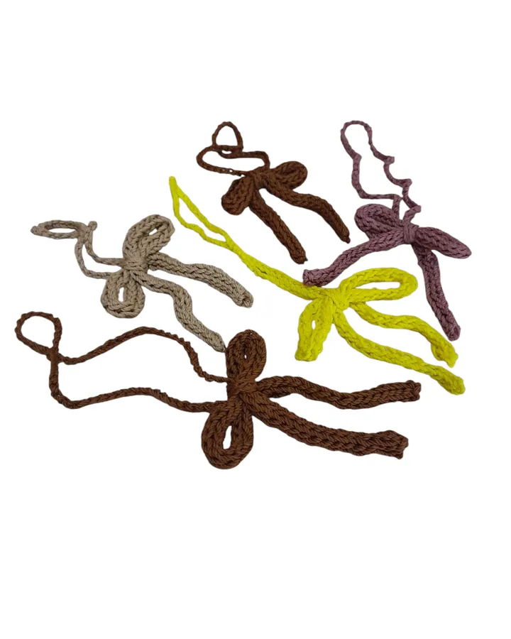 Ganci pita rajutan