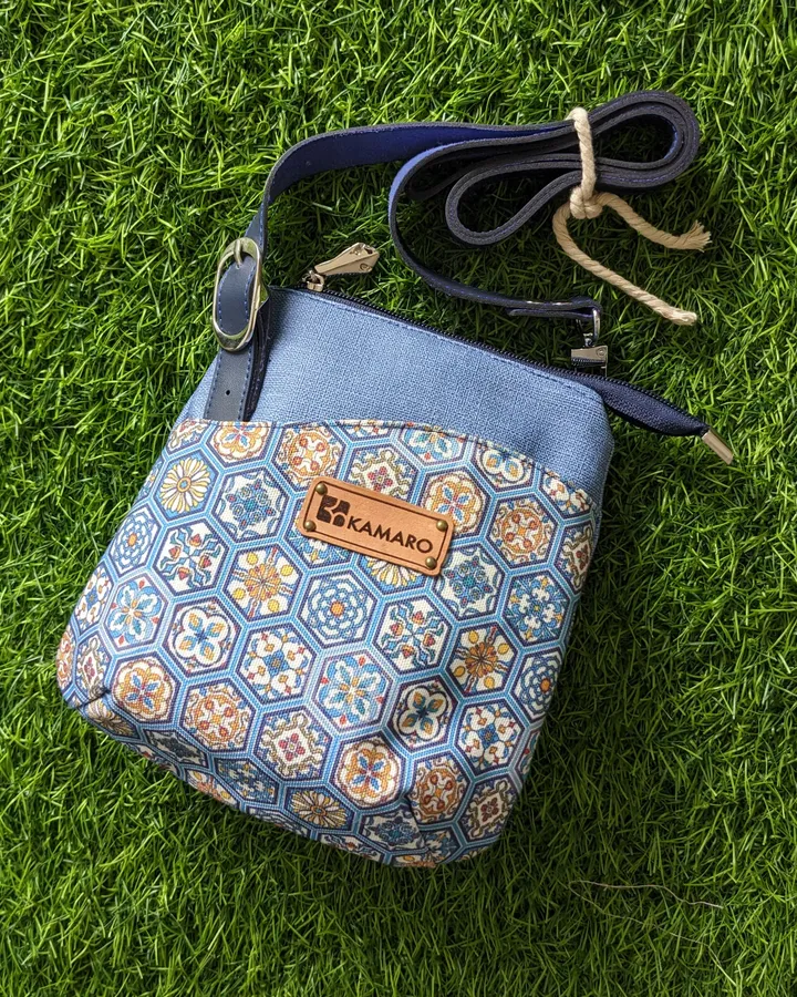 Sling Bag K-Notty (Motif Segi 6)