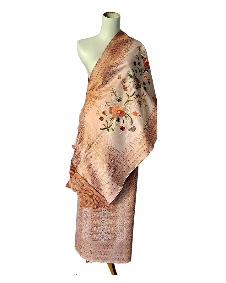 Songket dan Selendang Suji Terawang Pandai Sikek