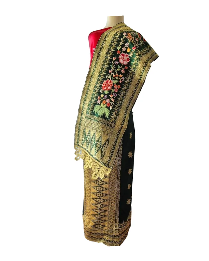 Songket dan Selendang Tabur Kristal Kepala Peniti Pandai Sikek