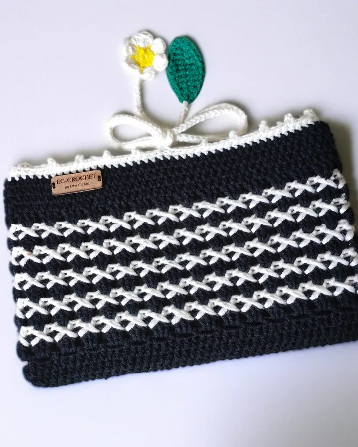 Tablet Sleeves - Hitam Putih