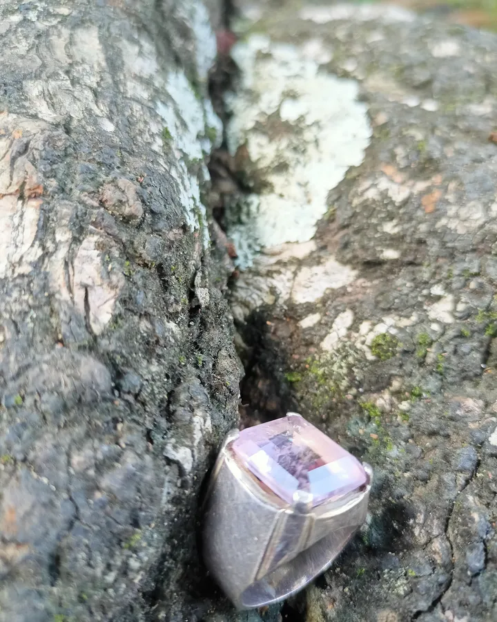 batu anggur surian amethyst