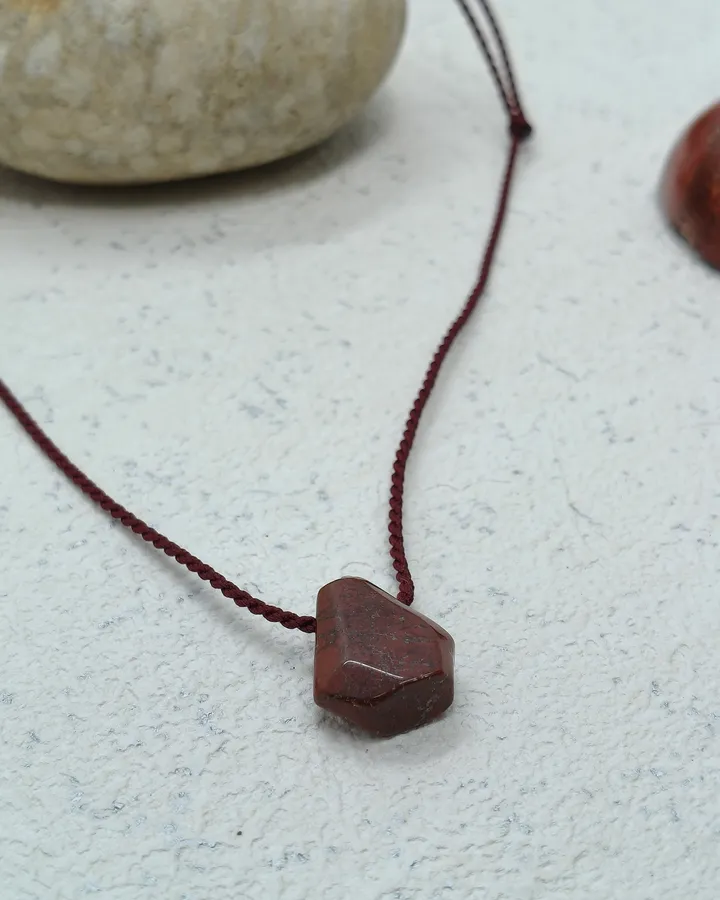 Kalung batu red jasper