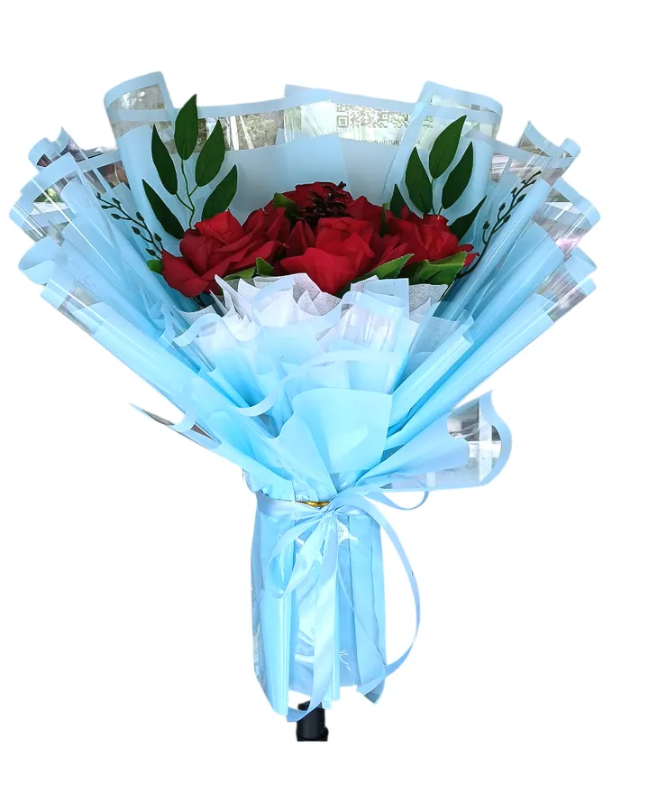 Bucket Biru Bunga Mawar Merah
