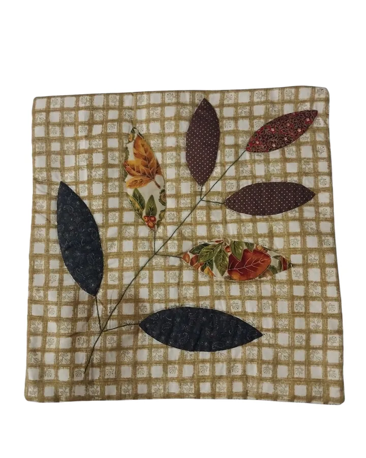 Bantal kursi daun