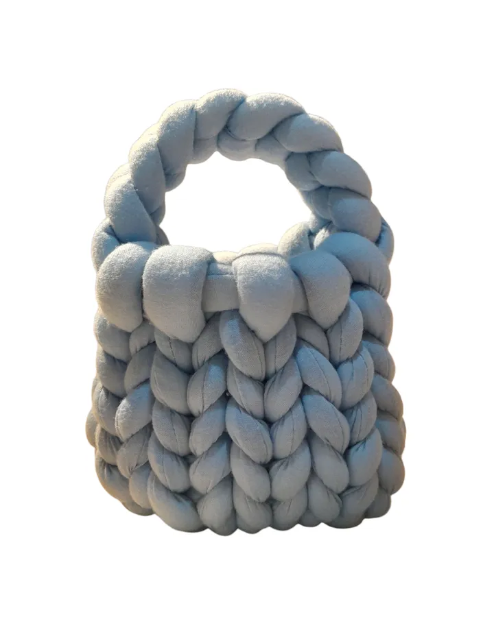 Tas chunky yarn biru